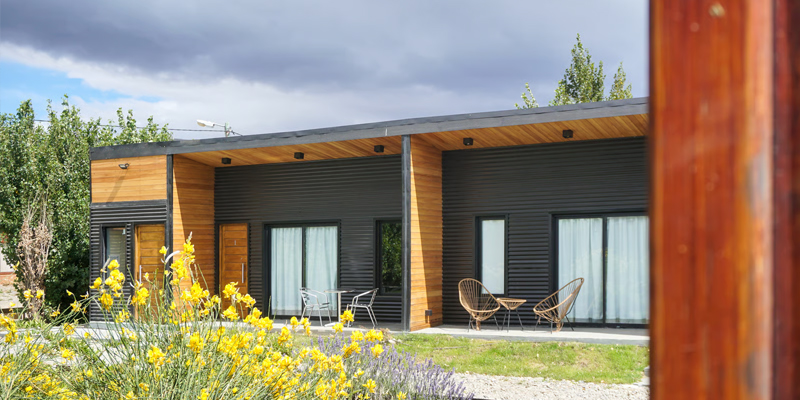 Жилые помещения: квартиры, общежития, контейнерные виллы